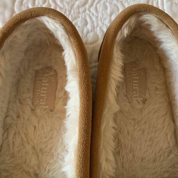 Women’s Moccasin Slippers, Size 8 - Picture 4 of 5